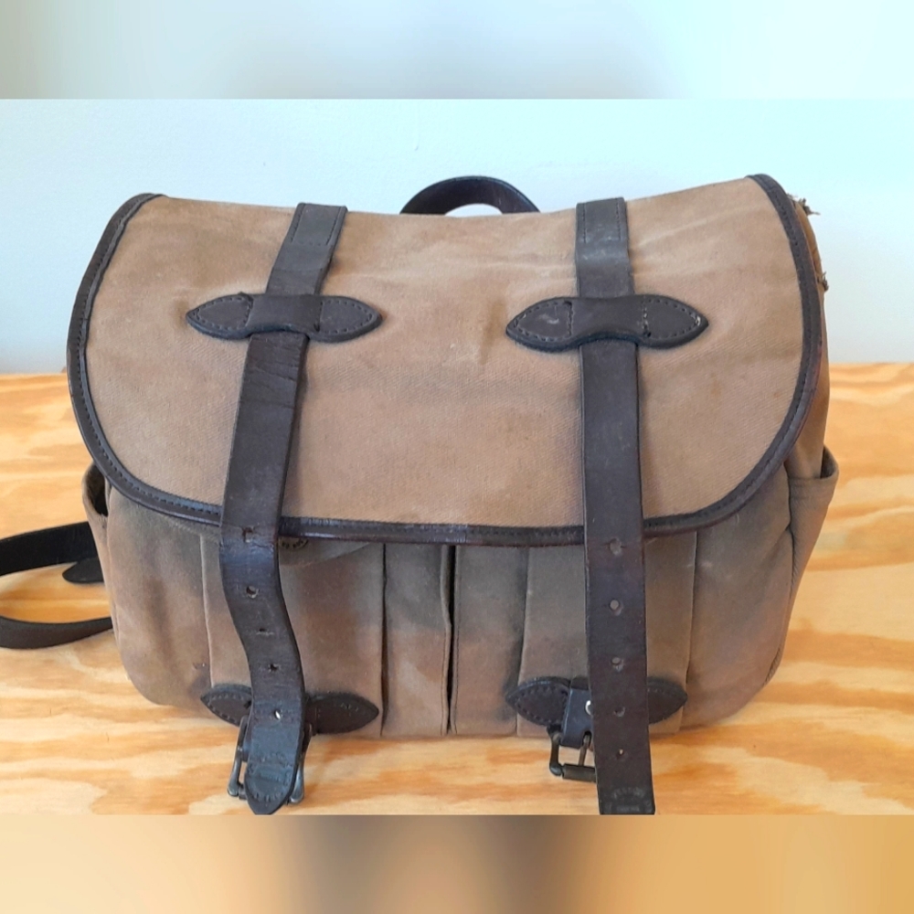Filson medium field bag 232